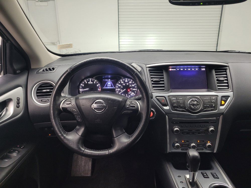 Used 2019 Nissan Pathfinder SL AWD/4WD image 22