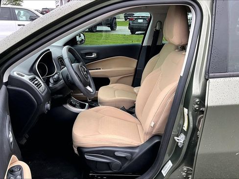 Used 2018 Jeep Compass Sport AWD/4WD image 23