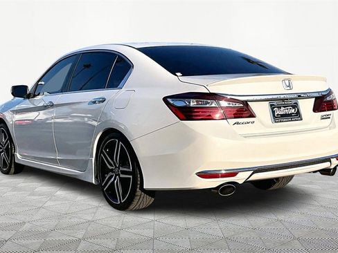 Used 2017 Honda Accord Sport Special Edition image 6