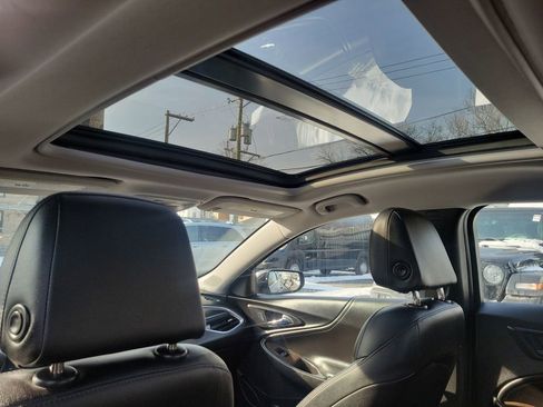 Used 2016 Chevrolet Malibu Premier w/ Driver Confidence Package image 11