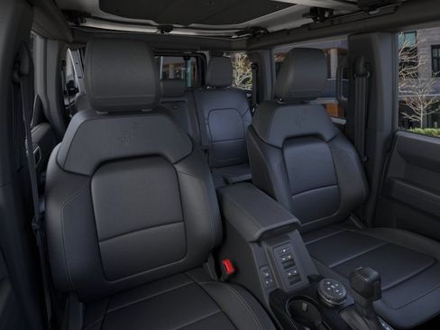 New 2026 Ford Bronco Badlands w/ Sasquatch Package AWD/4WD image 10