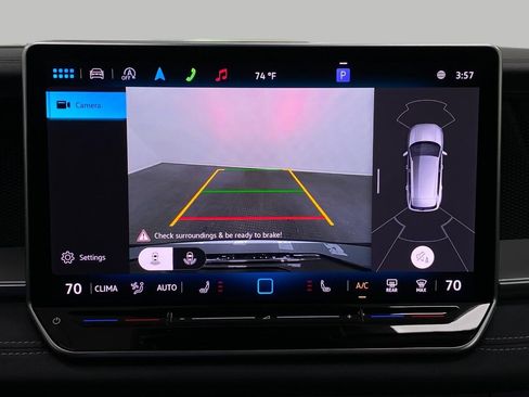 New 2025 Volkswagen Tiguan SE image 23