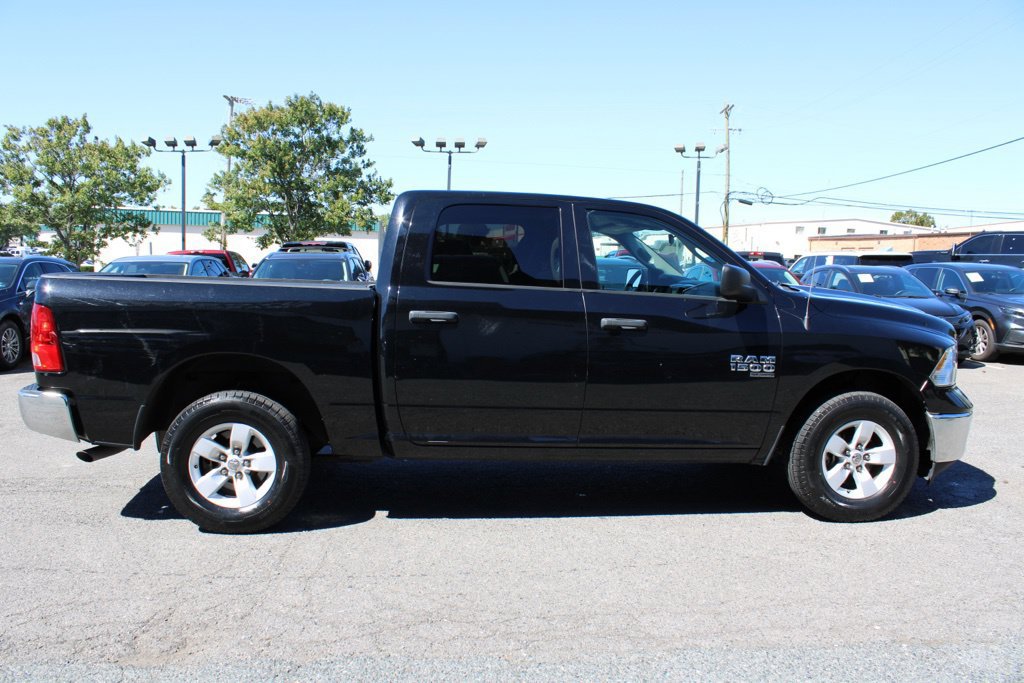 Used 2022 RAM 1500 Classic SLT AWD/4WD image 6