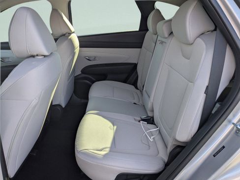 New 2026 Hyundai Tucson SE image 13