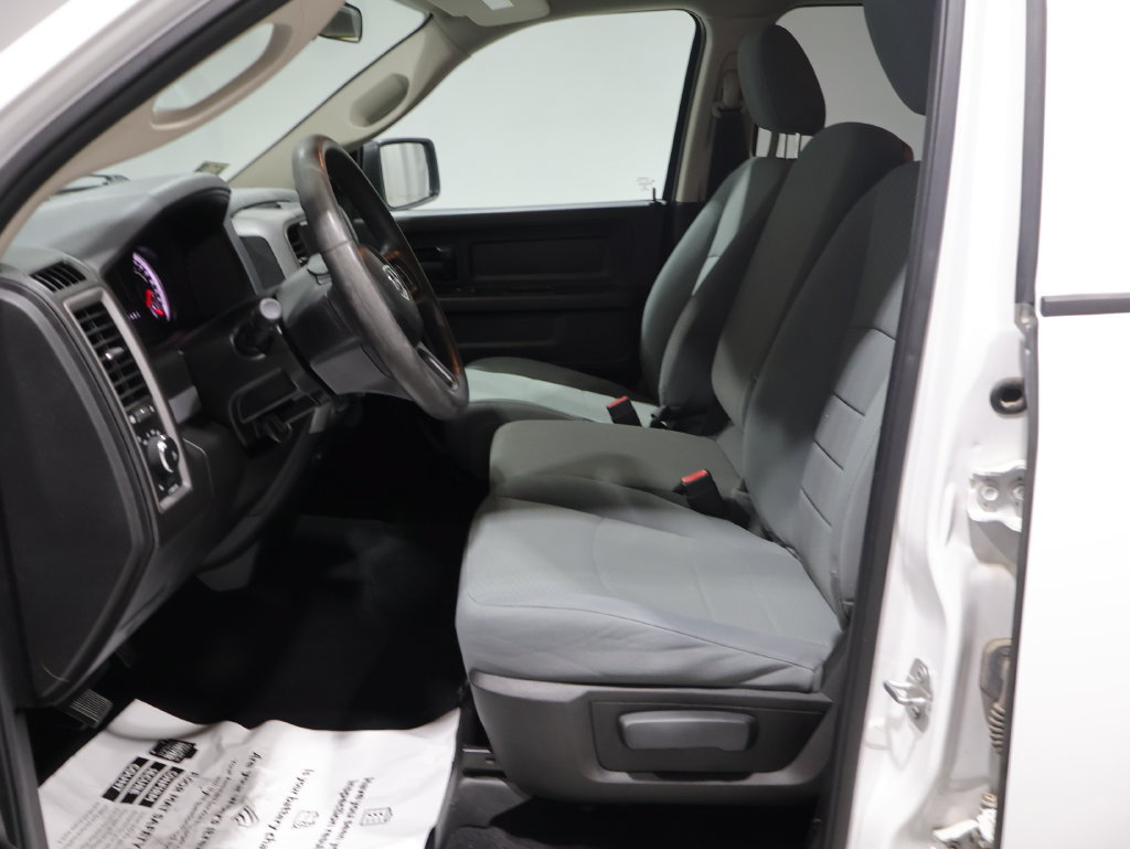 Used 2019 RAM 1500 Express AWD/4WD image 9