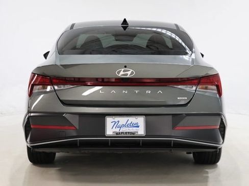 Used 2026 Hyundai Elantra Limited FWD image 7