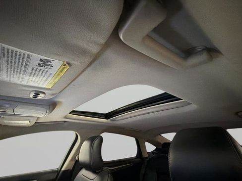 Used 2018 Ford Fusion SE w/ Fusion SE Technology Package image 31