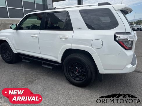 Used 2024 Toyota 4Runner SR5 Premium w/ Moonroof Package AWD/4WD image 13