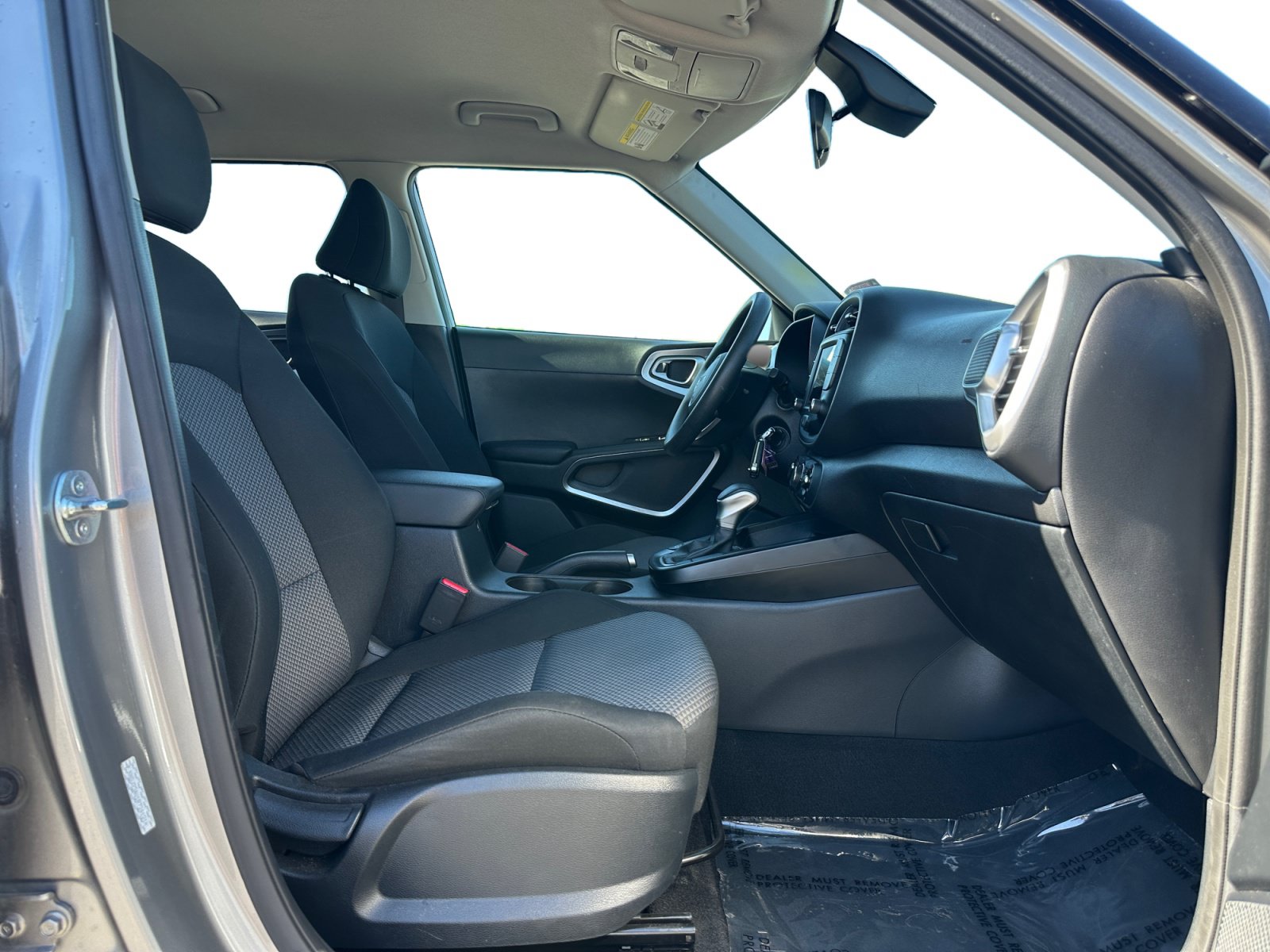 Used 2024 Kia Soul LX w/ LX Technology Package FWD image 15