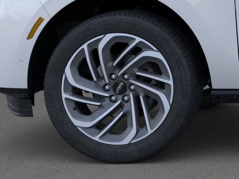 New 2026 Lincoln Navigator L Reserve AWD/4WD image 19