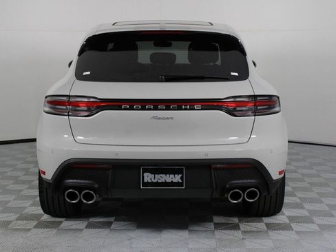 Certified 2025 Porsche Macan AWD/4WD image 6