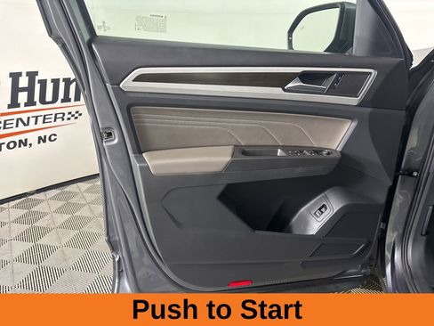 Used 2023 Volkswagen Atlas SE AWD/4WD image 8