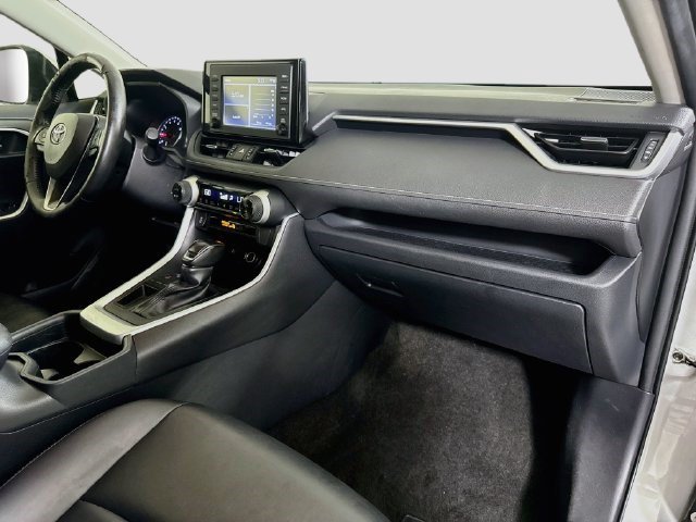 Used 2019 Toyota RAV4 XLE Premium FWD image 24
