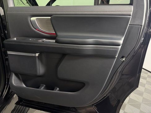 Used 2025 Ford Expedition Max Platinum AWD/4WD image 31