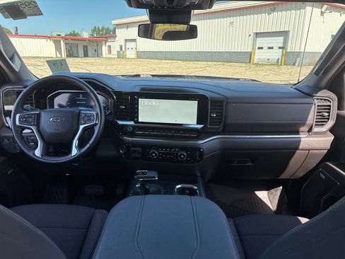 Used 2023 Chevrolet Silverado 1500 RST w/ Convenience Package II AWD/4WD image 10
