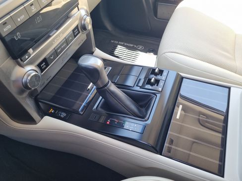Used 2021 Lexus GX 460 Premium w/ Accessory Package AWD/4WD image 30
