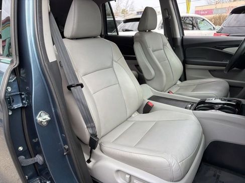 Used 2017 Honda Pilot Elite image 10
