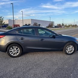Used 2016 MAZDA MAZDA3 i Sport w/ Preferred Equipment Package FWD image 4