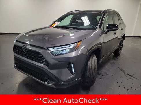 Used 2025 Toyota RAV4 XSE image 4