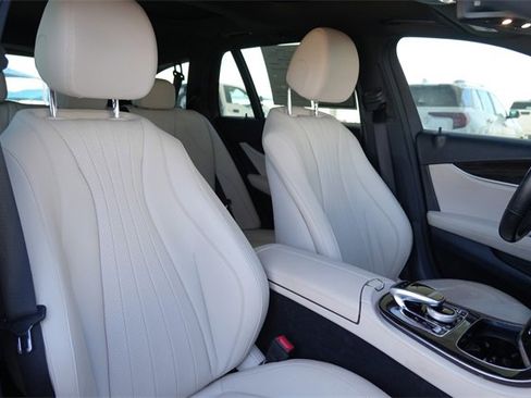 Used 2019 Mercedes-Benz E 450 4MATIC Wagon image 19