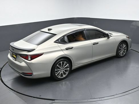 Used 2019 Lexus ES 300h w/ Premium Package FWD image 36