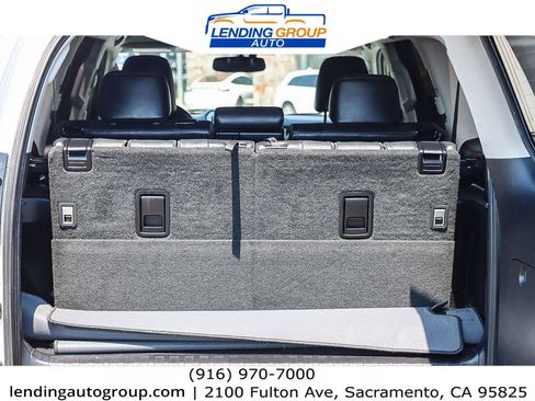 Used 2018 Lexus GX 460 Premium w/ Premium Package image 24