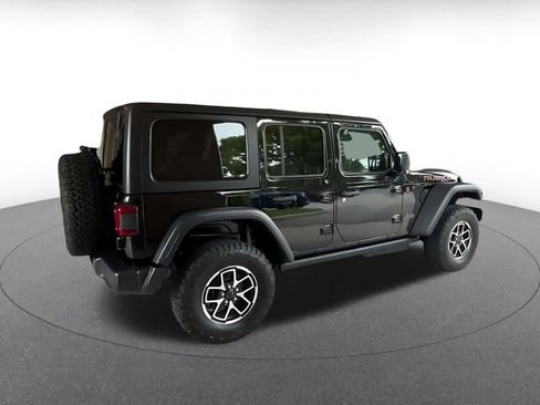 Used 2026 Jeep Wrangler Unlimited Rubicon AWD/4WD image 12