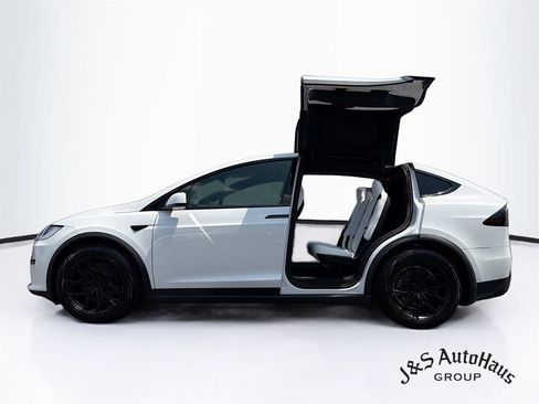 Used 2022 Tesla Model X AWD/4WD image 4