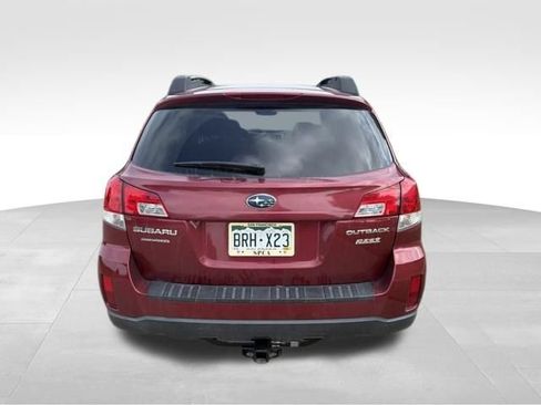 Used 2013 Subaru Outback 2.5i Premium w/ All-Weather Pkg AWD/4WD image 4