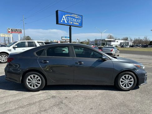 Used 2021 Kia Forte Sedan image 4