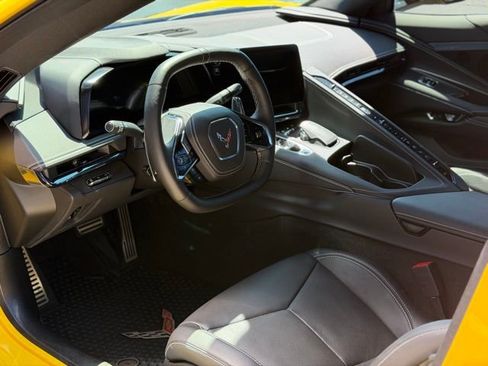 Used 2025 Chevrolet Corvette Stingray Preferred Cpe w/ Z51 Performance Package RWD image 29