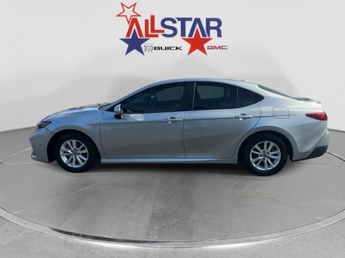 Used 2025 Toyota Camry LE w/ Convenience Package FWD image 4