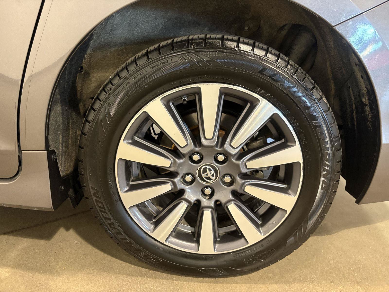 Used 2018 Toyota Sienna XLE Premium w/ Carpet Mat Package AWD/4WD image 55