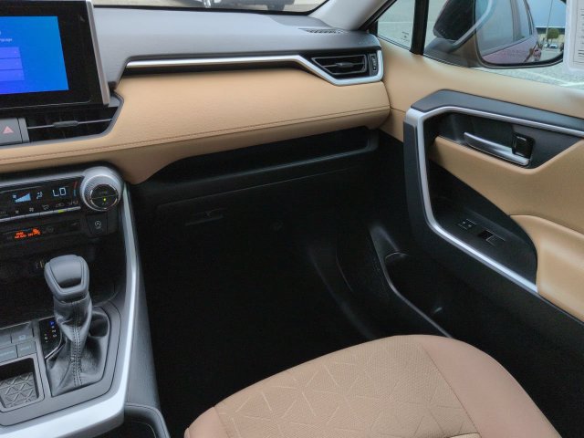 Certified 2023 Toyota RAV4 XLE w/ Convenience Package FWD image 17