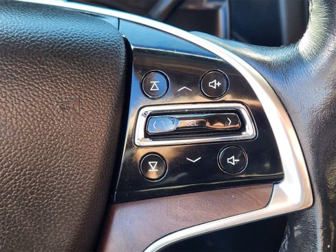 Used 2017 Cadillac Escalade ESV Luxury image 18