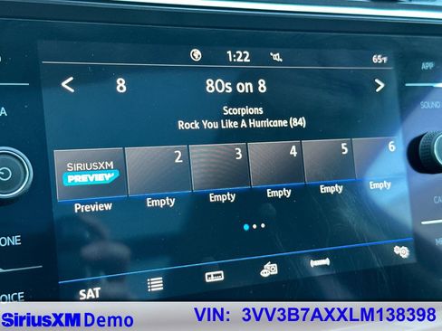 Used 2020 Volkswagen Tiguan SE w/ Panoramic Sunroof Package image 36