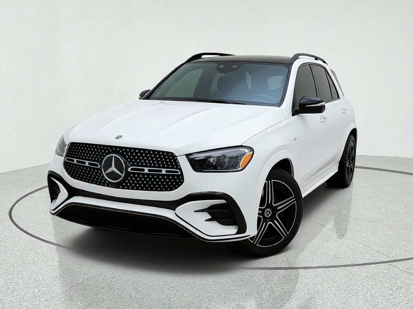 Certified 2025 Mercedes-Benz GLE 450e 4MATIC image 2