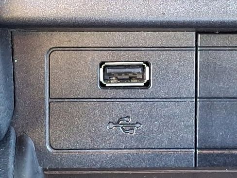 Used 2017 Ford Mustang Convertible image 23