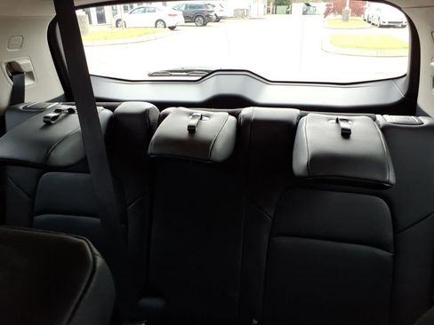 Certified 2025 Nissan Pathfinder Platinum w/ Cargo Package FWD image 8