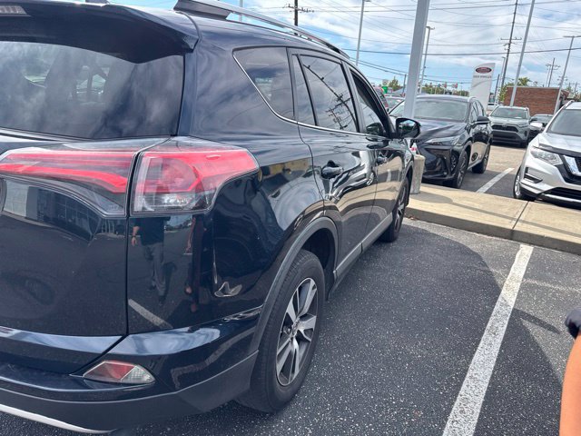 Used 2018 Toyota RAV4 XLE FWD image 15
