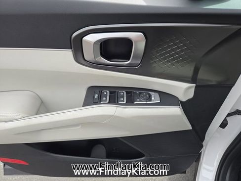 New 2026 Kia Sorento S image 13