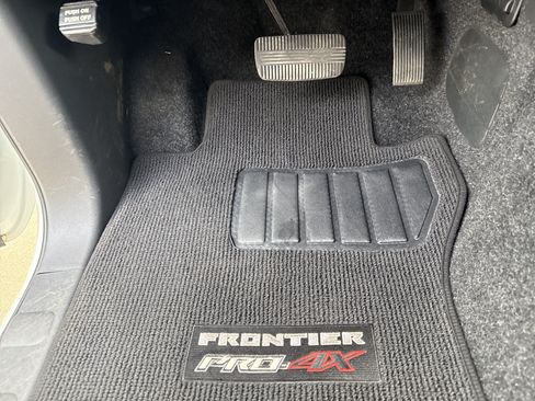 Used 2025 Nissan Frontier PRO-4X w/ Pro Convenience Package AWD/4WD image 15