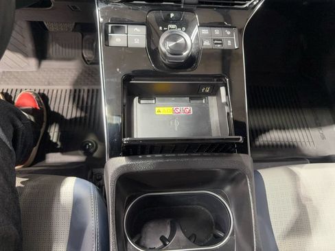 Used 2023 Subaru Solterra AWD image 96