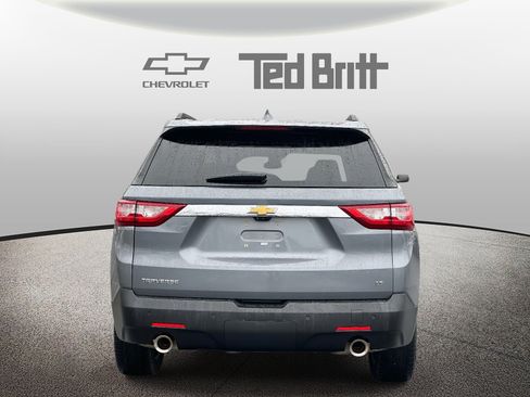 Used 2021 Chevrolet Traverse LT w/ LT Premium Package image 5