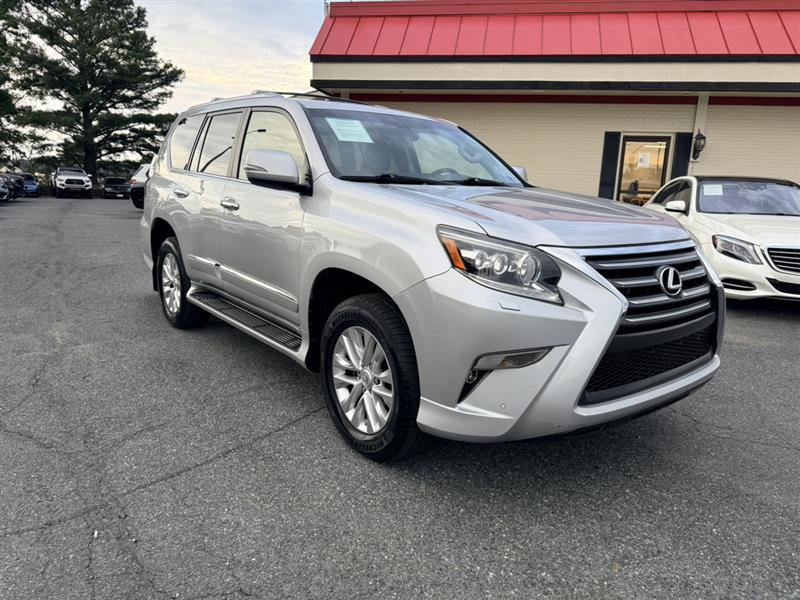 Used 2014 Lexus GX 460 w/ Premium Package AWD/4WD image 3