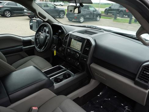 Used 2018 Ford F150 XLT w/ Equipment Group 302A Luxury AWD/4WD image 28