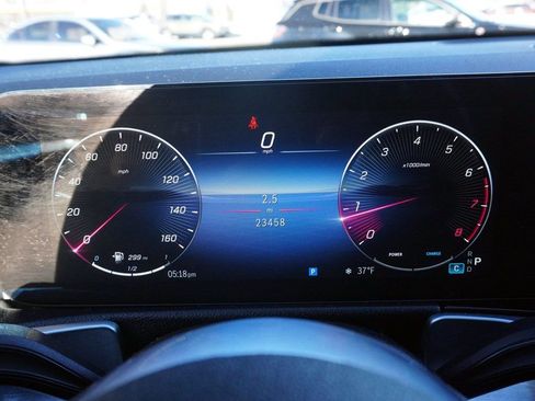 Used 2025 Mercedes-Benz GLB 250 4MATIC image 36