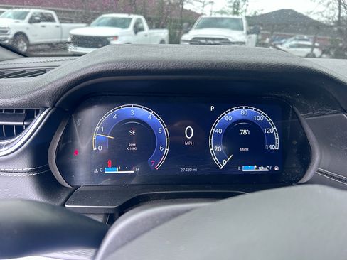 Used 2024 Jeep Grand Cherokee Altitude image 23