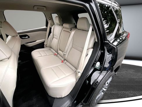 Used 2024 Nissan Rogue SL image 20