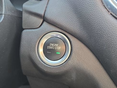 Used 2022 Chevrolet Equinox LT FWD image 23